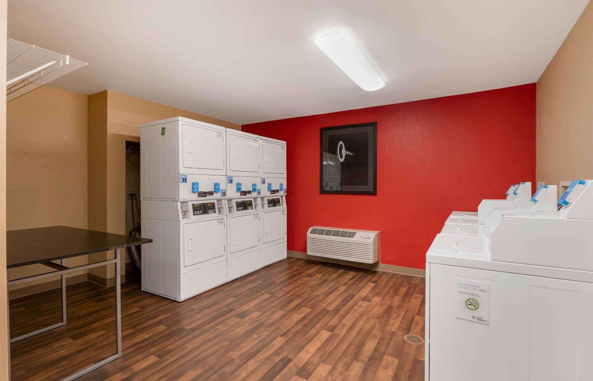 Extended Stay America Select Suites - Columbus - Worthington Buitenkant foto